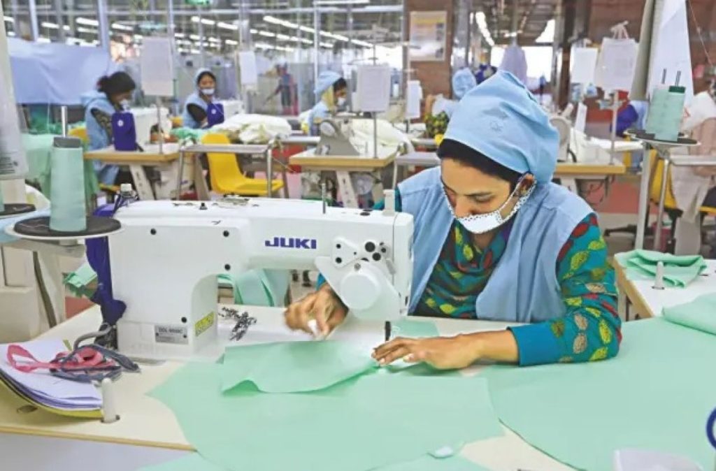 তৈরি পোশাক খাতের বিদেশি ক্রেতারা ফিরতে শুরু করেছেন