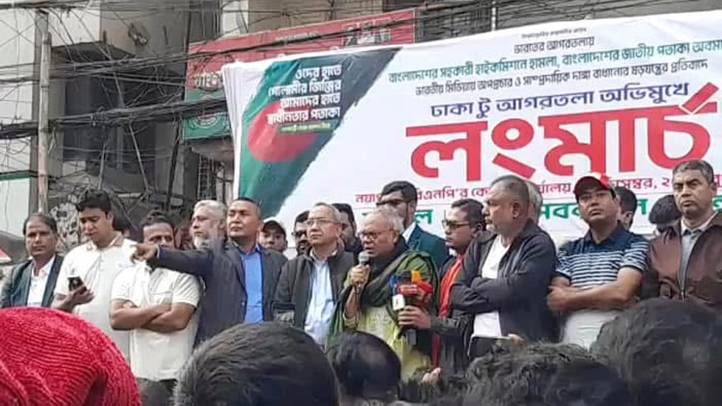 পিন্ডি থেকে স্বাধীনতা এনেছি, দিল্লির কাছে আত্মসমর্পণ করব? এই রক্ত আমাদের মধ্যে নেই।