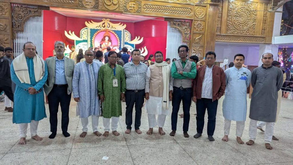 জগন্নাথ হলে সরস্বতী পূজা পরিদর্শনে ঢাবির সাদা দল