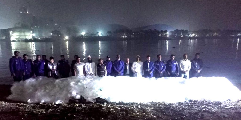 মুন্সীগঞ্জে নৌ-পুলিশের অভিযানে ১০ কোটি চব্বিশ লক্ষ টাকার কারেন্টাল জব্দ