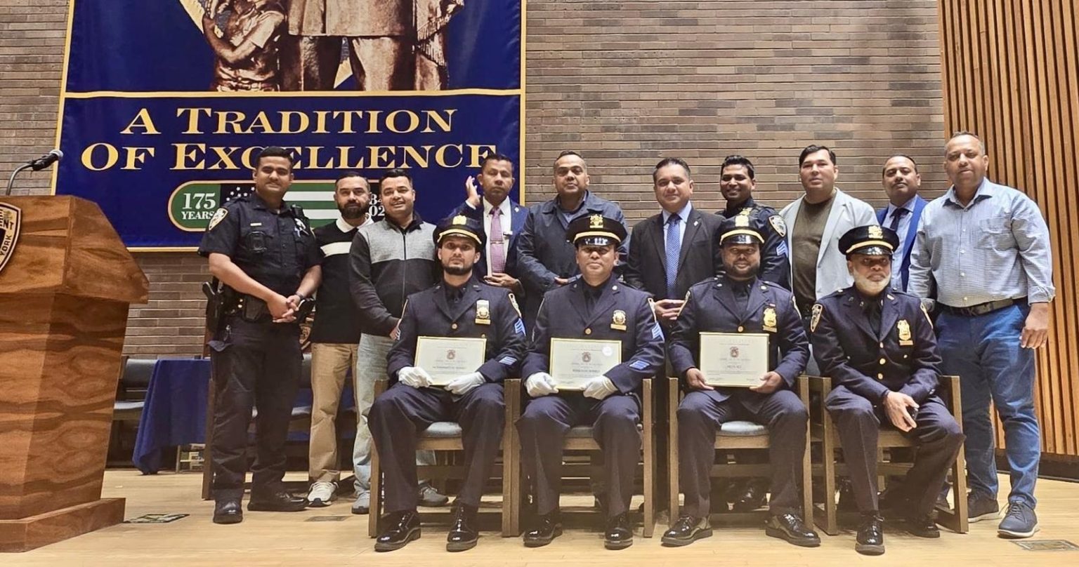 নিউইয়র্ক পুলিশের বাংলাদেশী আমেরিকান কর্মকর্তাদের পদোন্নতি