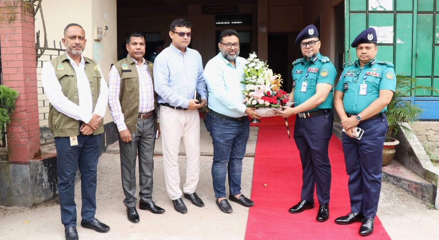 মহানগর গোয়েন্দা (ডিবি উত্তর) এর কার্যালয় বার্ষিক পরিদর্শন করেন জিএমপি পুলিশ কমিশনার