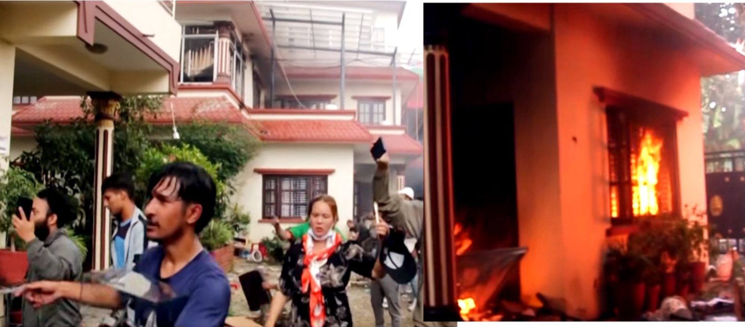 নেপালের সাবেক প্রধানমন্ত্রীর বাসভবনে আগুন, ছাত্র-জনতার বিক্ষোভে উত্তাল কাঠমান্ডু