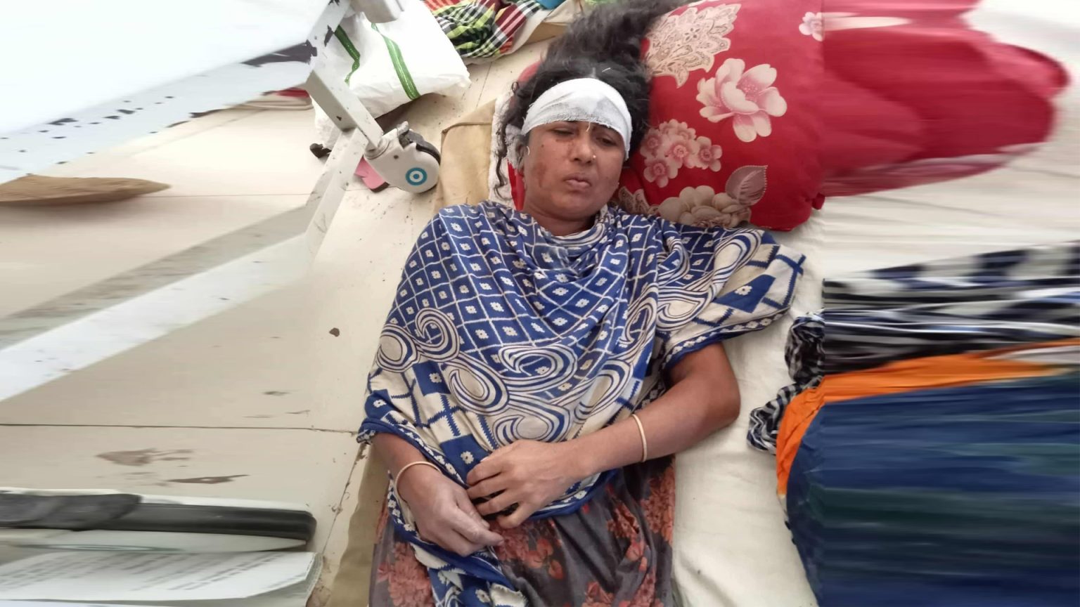 গোবিন্দগঞ্জে পারিবারিক শত্রুতার জেরে নারীকে যখম ও শ্লীলতাহানীর অভিযোগ