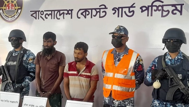 কুখ্যাত ডাকাত রাঙ্গা বাহিনীর প্রধান অস্ত্র ও গুলিসহ আটক