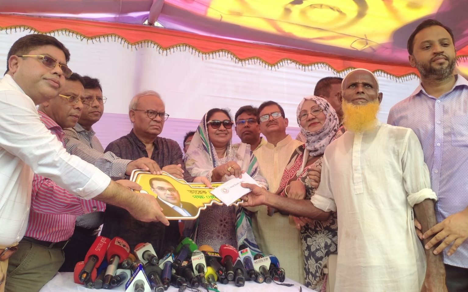 সততার আলো থাকলে হাজার অভিযোগ করেও সেফ এক্সিটের দরকার পড়বে না : রুহুল কবির রিজভী