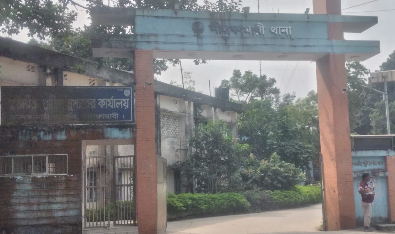 নীলফামারীতে বাবাকে ঘরের মধ্যে আটকে রেখে মারধোর ও পালিত গরু বিক্রির অভিযোগ