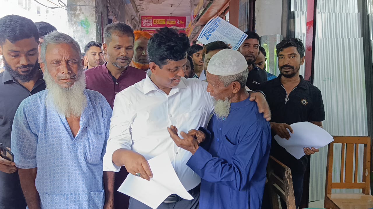 আমার সাথে কথা বলতে কারো অনুমতি লাগে না, বিএপির নেতা।