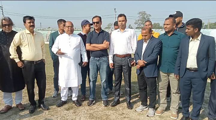 গাইবান্ধায় খেলার মাঠ পরিদর্শনে বিসিবি পরিচালক আসিফ আকবার