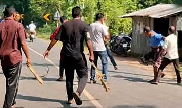 জয়পুরহাট-২আসনে মনোনয়ন প্রদানে পুনঃবিবেচনার দাবিতে বিক্ষোভ, আহত ১৫