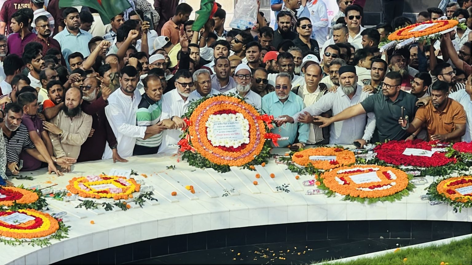 ৭ই নভেম্বর জাতীয় বিপ্লব ও সংহতি দিবসে শহীদ রাষ্ট্রপতি জিয়াউর রহমানের সমাধিতে শ্রদ্ধা নিবেদন শফিকুল ইসলাম খান মিল্টনের