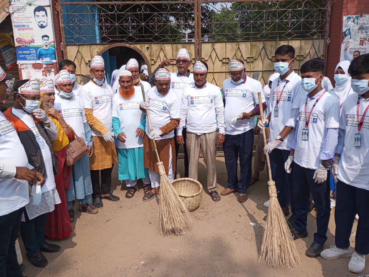 ধামইরহাটে পরিস্কার পরিচ্ছন্নতা বিষয়ক ক্যাম্পেইন অনুষ্ঠিত