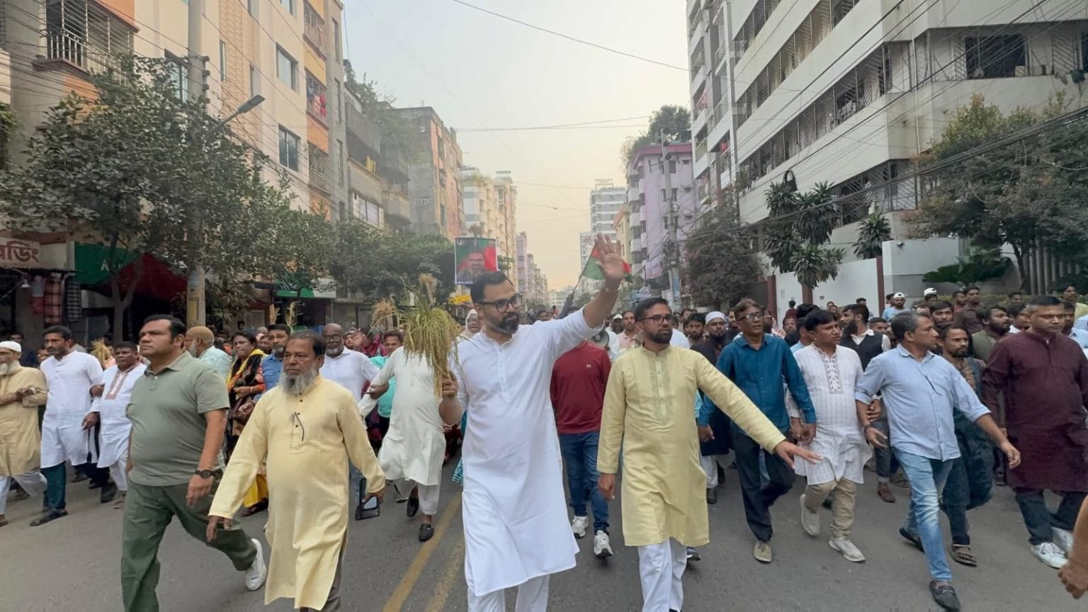 ঢাকা-১৬ আসনে ধানের শীষের সমর্থনে ২ নং ওয়ার্ডে আমিনুল হকের বিশাল গণমিছিল