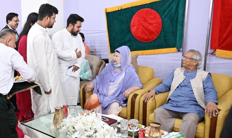 সেনাকুঞ্জে প্রধান উপদেষ্টা ও খালেদা জিয়ার সঙ্গে নাহিদ ইসলামের কুশল বিনিময়