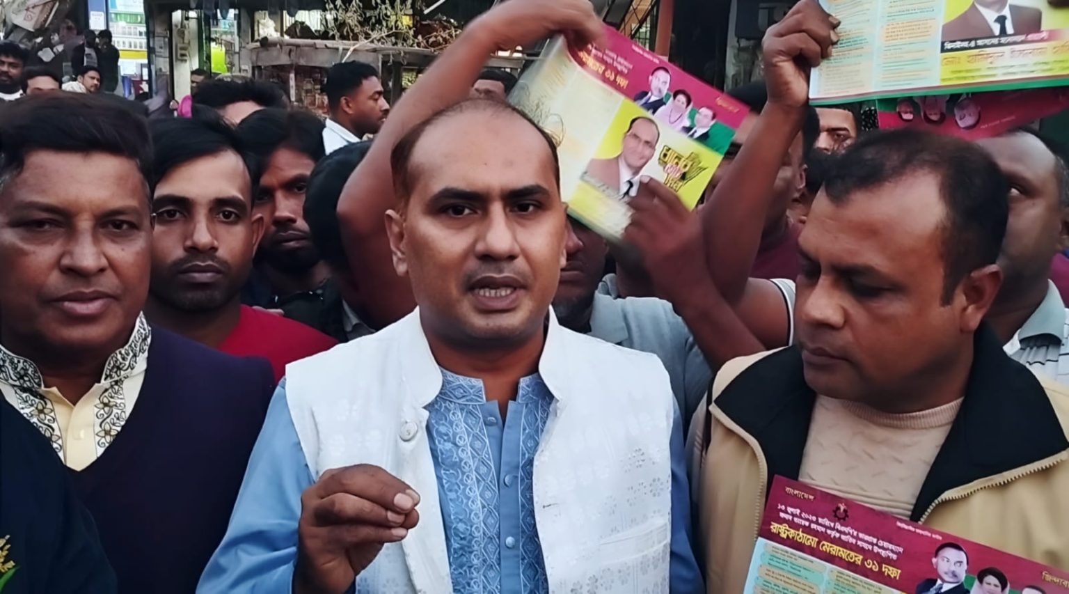 ৩১ দফা দাবিতে জননেতা হামিদের গণসংযোগে ঐতিহাসিক জনজোয়ার