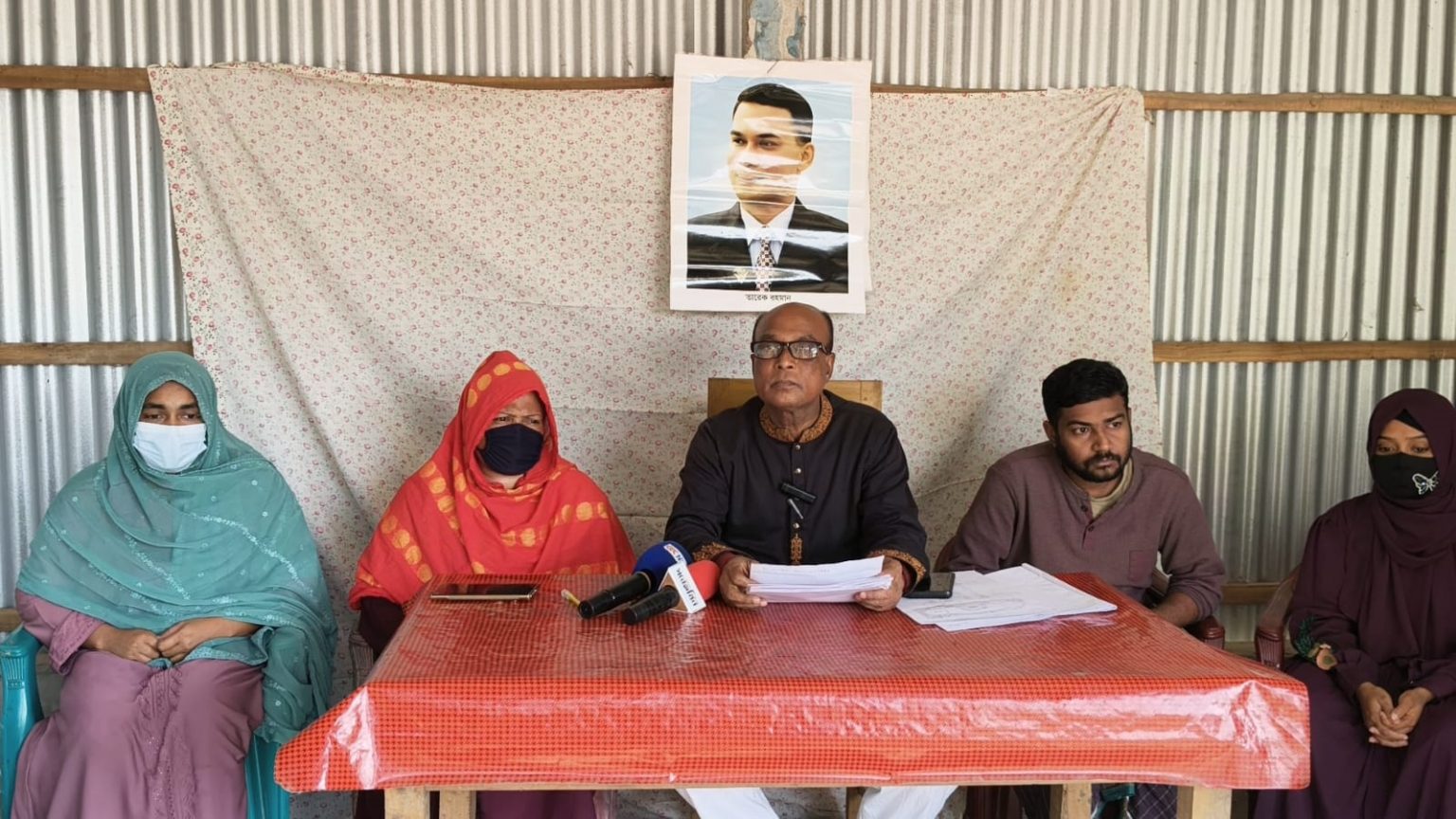 রাজনৈতিক ছত্রচ্ছায়ায় ভূমিদস্যুদের দখলযজ্ঞ! প্রশাসন নির্বিকার, আতঙ্কে ভুক্তভোগী পরিবার