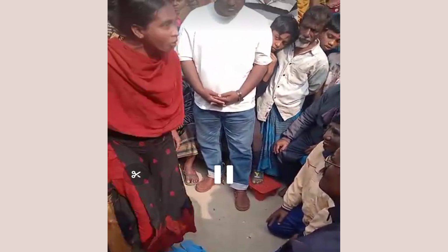 কবিরাজের কারসাজিতে গুপ্তধন উধাও, এলাকাবাসীর তীব্র ক্ষোভ