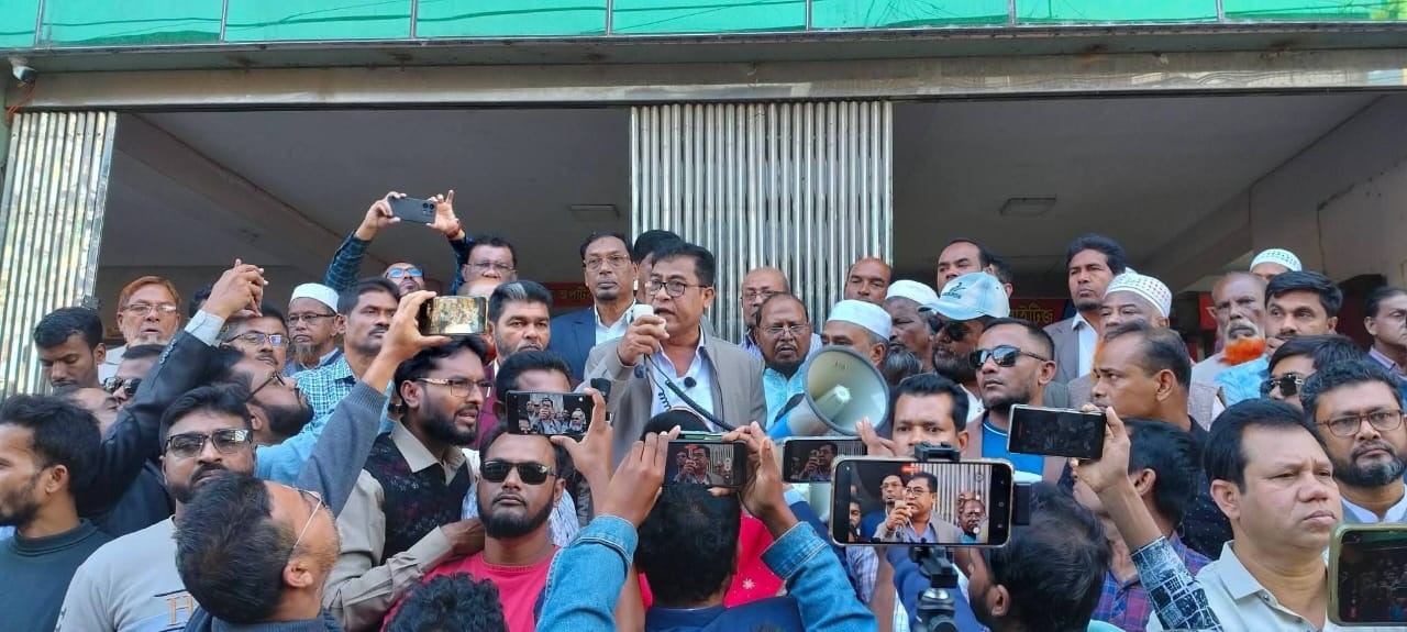 হাদিকে গুলি করায় বিএনপির বিক্ষোভ মিছিল