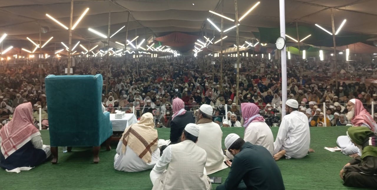গোপালগঞ্জের টুঙ্গীপাড়ায় গওহরডাঙ্গা মাদরাসার ৯০তম বার্ষিক মাহফিলে লক্ষ মুসল্লির সমাগম