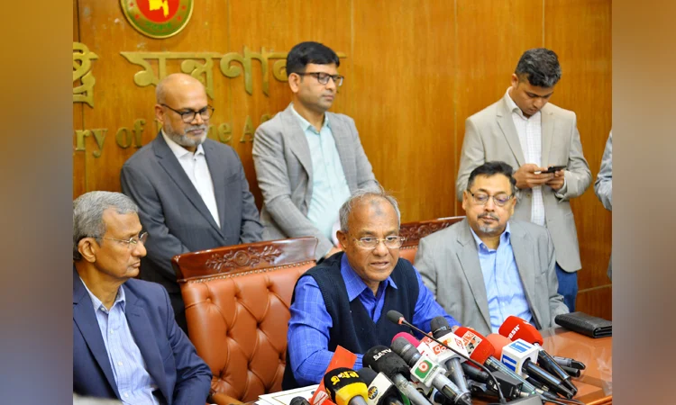 হাদির হামলাকারীদের ধরিয়ে দিলে ৫০ লাখ টাকা পুরস্কার : স্বরাষ্ট্র উপদেষ্টা
