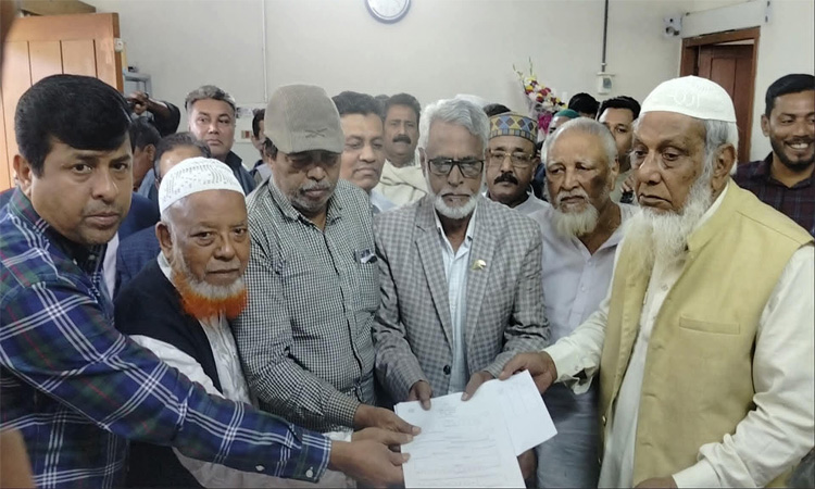 কিশোরগঞ্জ-১ আসনে বিএনপি প্রার্থী মাজহারুল ইসলামের মনোনয়নপত্র সংগ্রহ