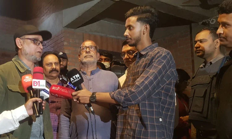 ছায়ানট ভবনে হামলা, সিসিটিভি দেখে জড়িতদের আইনের আওতায় আনা হবে : সংস্কৃতি উপদেষ্টা