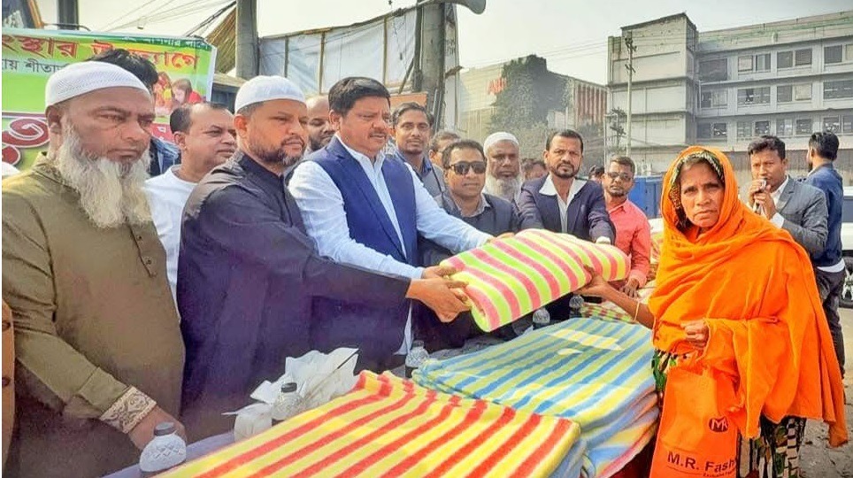 গাজীপুরে নবীন-প্রবীণ জনকল্যাণ সংস্থার উদ্যোগে শীতবস্ত্র ও আর্থিক সহায়তা প্রদান