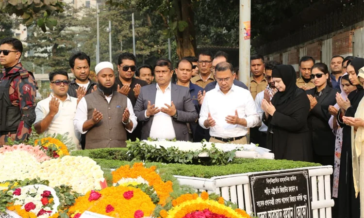 কোকোর কবর জিয়ারত করেছেন তারেক রহমান