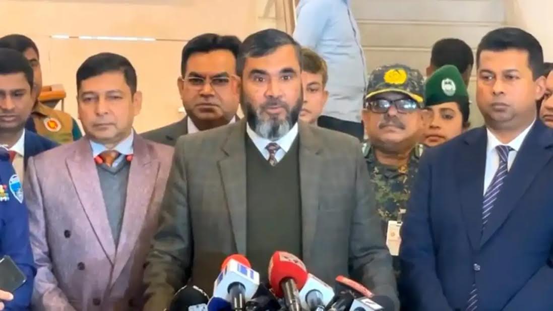 আসন্ন জাতীয় সংসদ নির্বাচন নিয়ে কোনো শঙ্কা নেই : ইসি সানাউল্লাহ