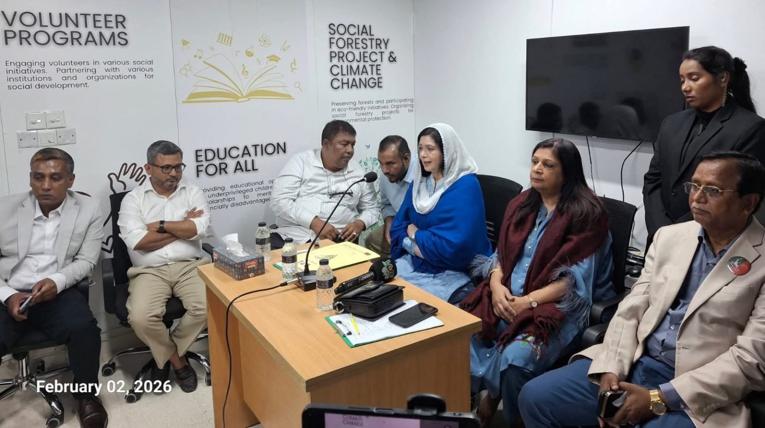 ঢাকা-১৭ এ সুবিধাবঞ্চিত কর্মজীবী নারীদের সঙ্গে জেডআরএফের মতবিনিময়, উপস্থিত ডা. জুবাইদা রহমান