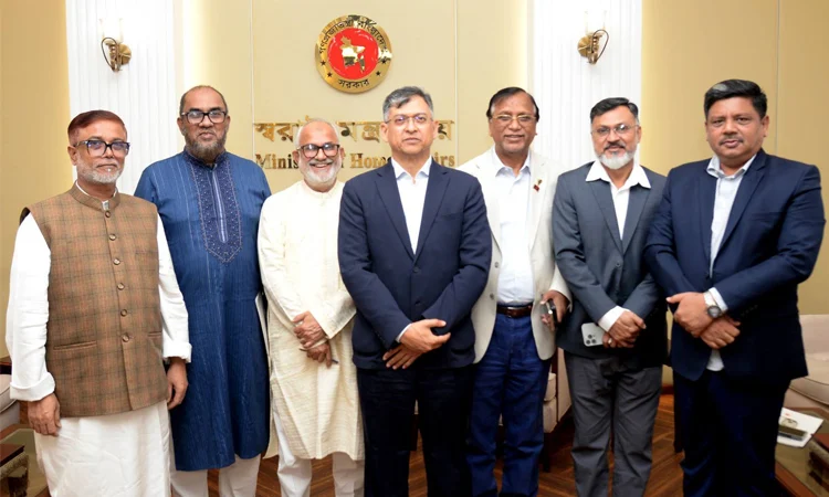স্বরাষ্ট্রমন্ত্রীর সঙ্গে নবনিযুক্ত ছয় সিটি প্রশাসকের সৌজন্য সাক্ষাৎ
