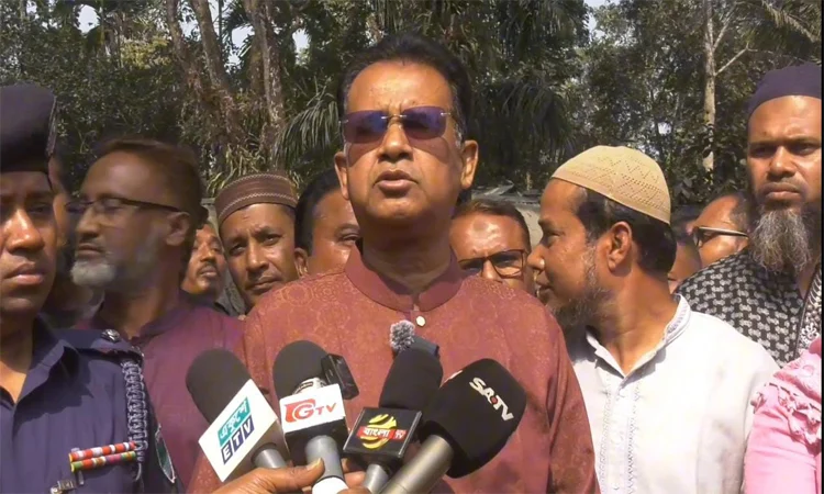 আইন-শৃঙ্খলা নিয়ন্ত্রণে প্রশাসনকে কঠোর নির্দেশনা : আজিজুল বারী হেলাল