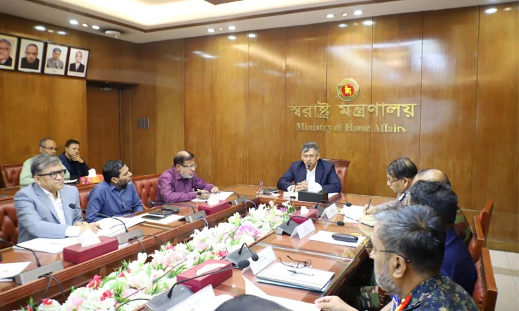 শিগগিরই ২৭০১ জন কনস্টেবল নিয়োগ দেবে সরকার : স্বরাষ্ট্রমন্ত্রী