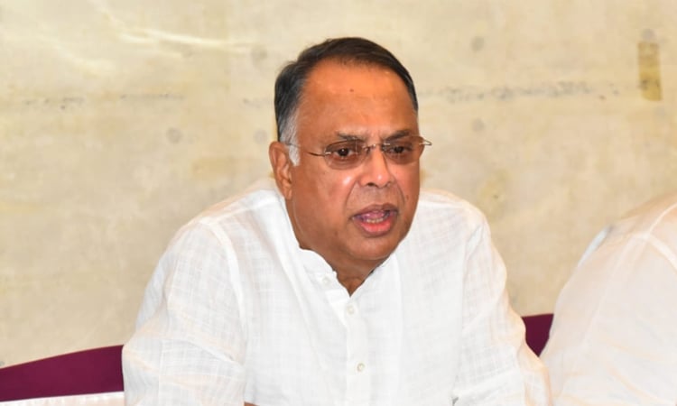 রমজানে নিরবচ্ছিন্ন বিদ্যুৎ সরবরাহে অগ্রাধিকার দিচ্ছে সরকার: জ্বালানি মন্ত্রী
