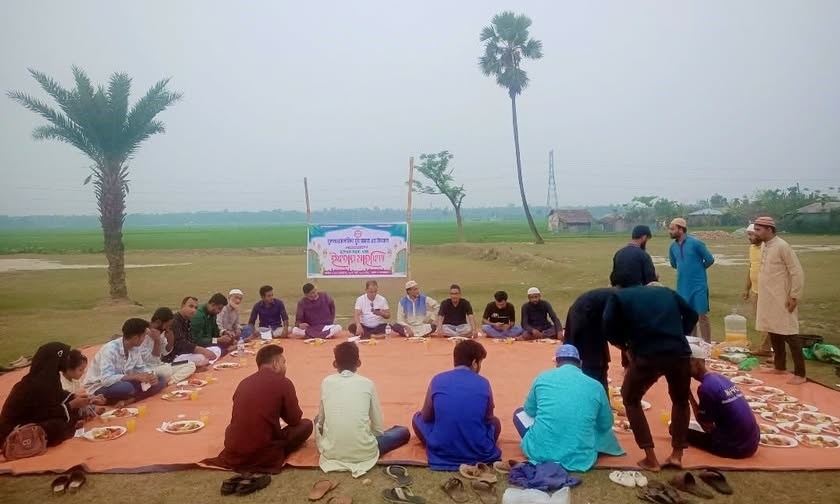 খুলনা আলোকিত যুব সমাজ এর ইফতার মাহফিল অনুষ্ঠিত