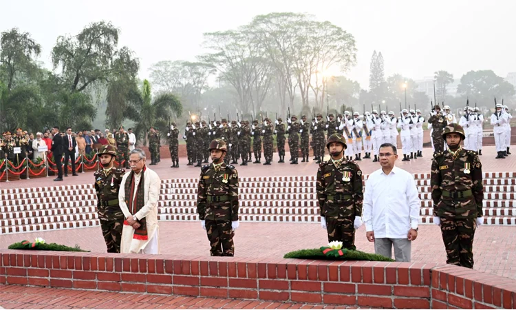 জাতীয় স্মৃতিসৌধে রাষ্ট্রপতি-প্রধানমন্ত্রীর শ্রদ্ধা নিবেদন