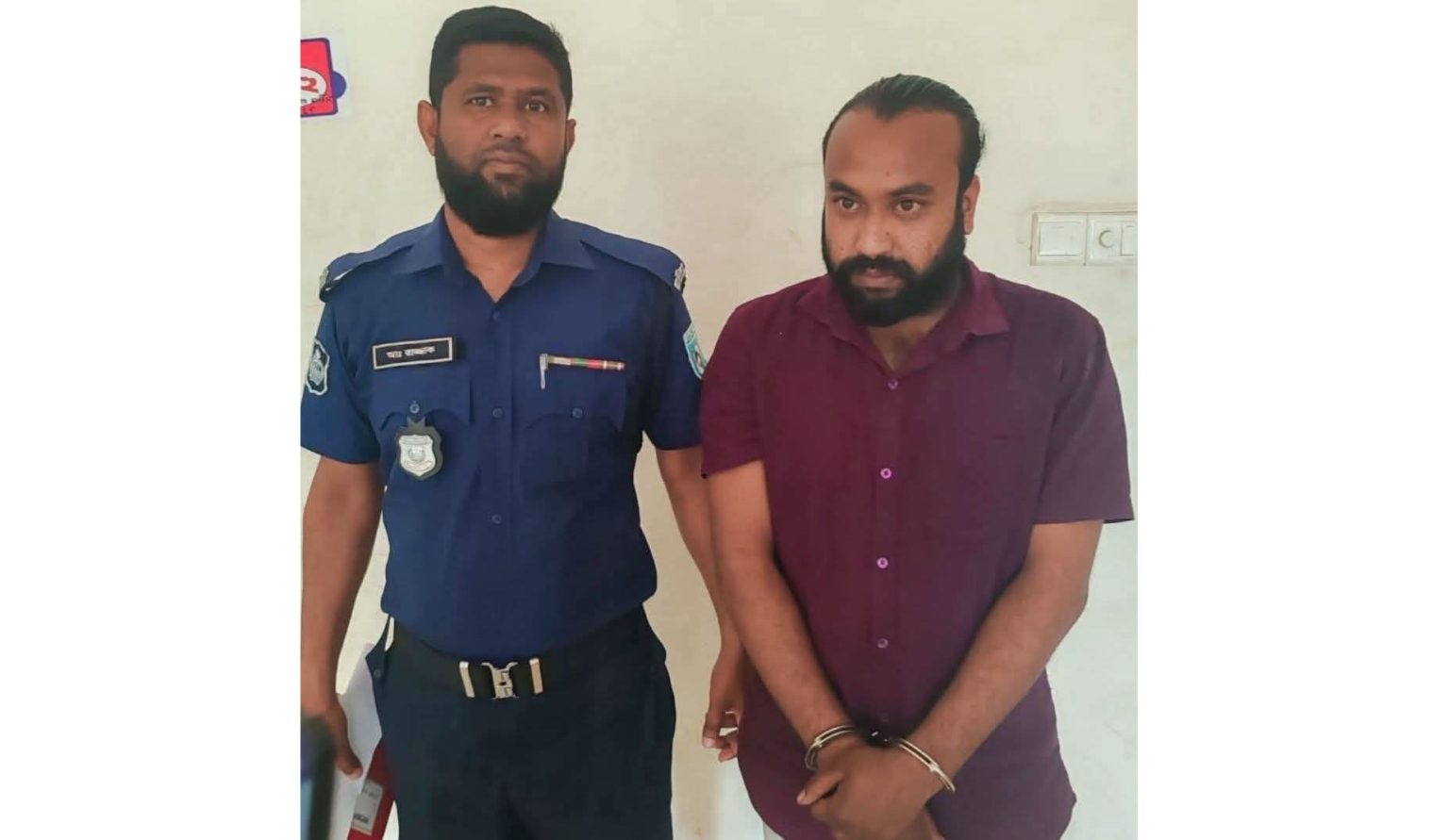 গোবিন্দগঞ্জে গৃহবধূকে ধর্ষণ ও ভিডিও ধারণ করে ব্ল্যাকমেইল: যুবক গ্রেপ্তার