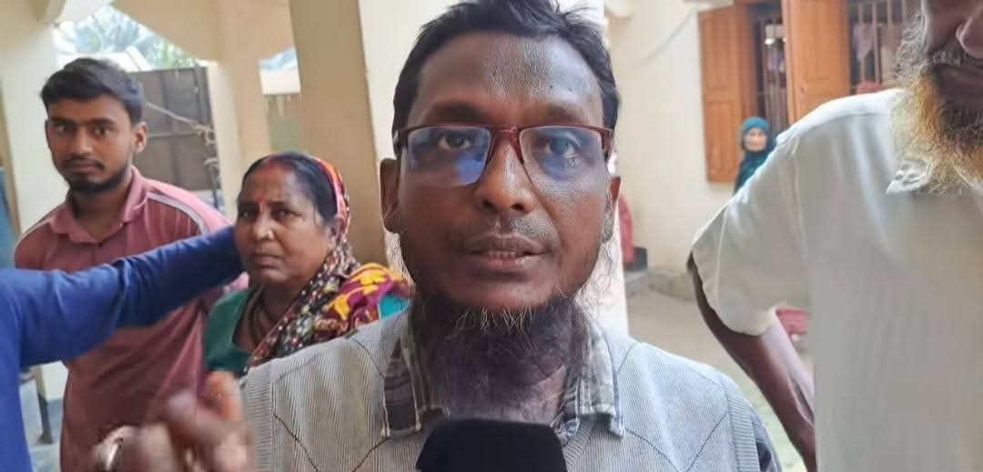 গোবিন্দগঞ্জে ভিজিএফ চাল বিতরণে অনিয়মের অভিযোগ