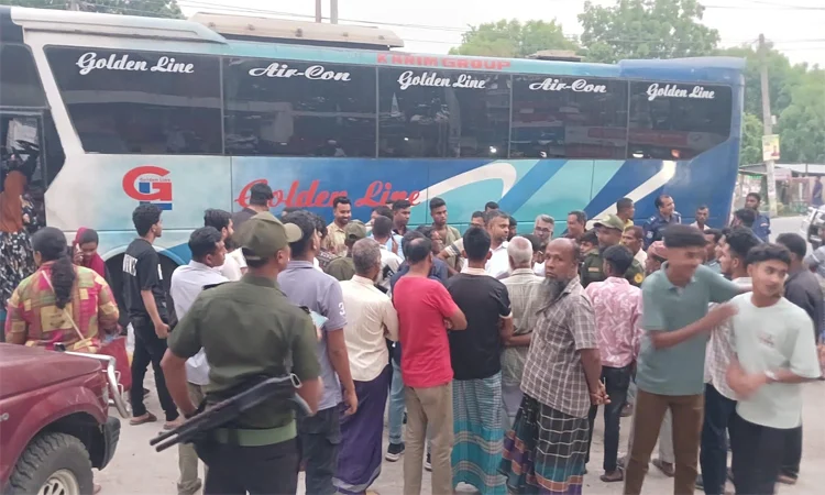 অতিরিক্ত ভাড়া আদায়ের দায়ে গোল্ডেন লাইন পরিবহনকে জরিমানা