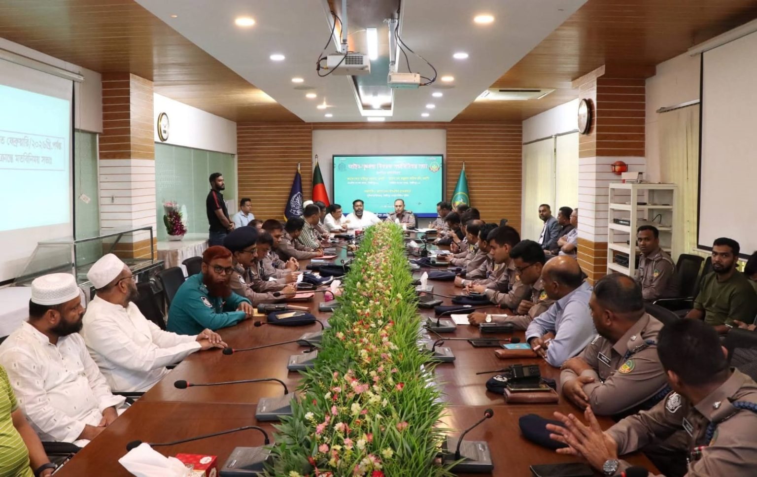 গাজীপুর মেট্রোপলিটন পুলিশের আইন-শৃঙ্খলা বিষয়ক মতবিনিময় সভা অনুষ্ঠিত