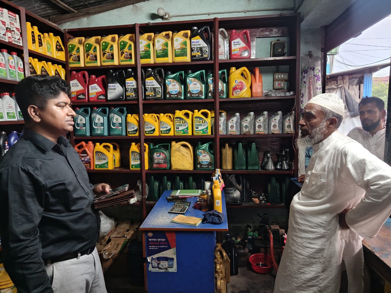 গোপালগঞ্জে ডিজেল মজুদ করায় ব্যবসায়ীকে জরিমানা