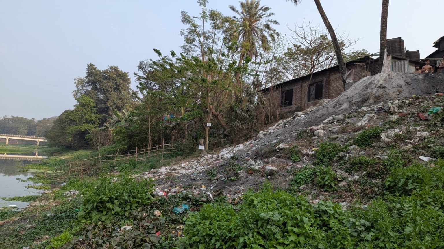 ঝিনাইদহে দখল-দূষণে মৃতপ্রায় নদ-নদী