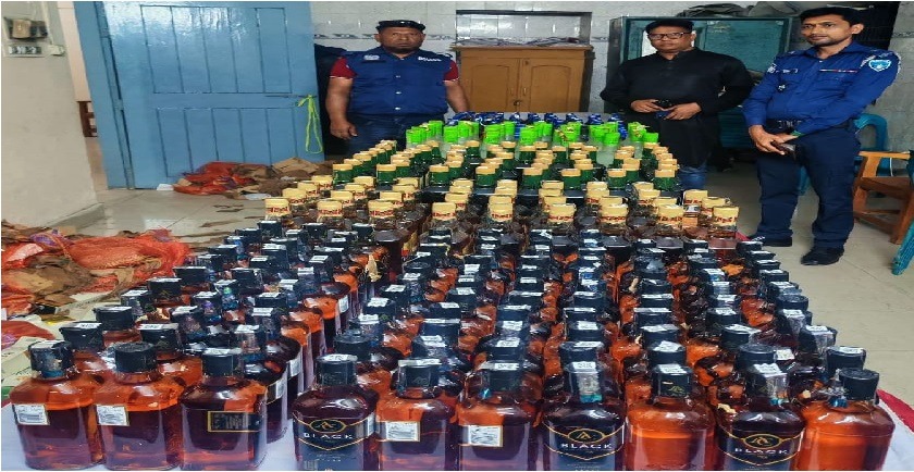 বাঞ্ছারামপুরে ৩৮৯ বোতল ভারতীয় মদসহ পিকআপ জব্দ নেপথ্যে শক্তিশালী সিন্ডিকেট