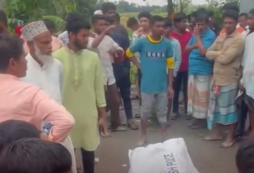 প্রতিপক্ষকে ফাঁসাতে স্ত্রীকে হত্যা, থানায় অভিযোগ দিতে গিয়ে স্বামী আটক