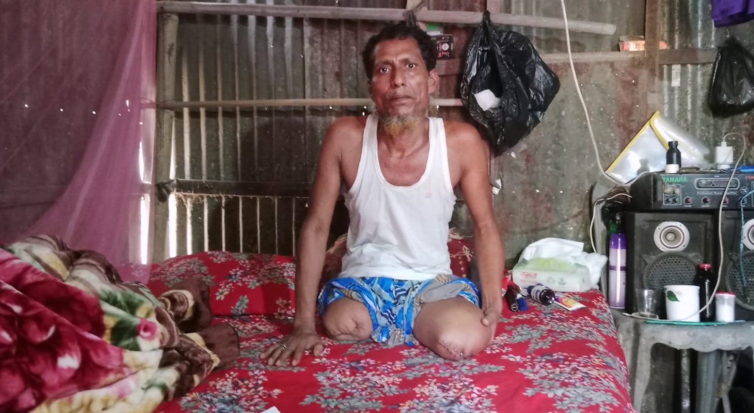 দুই পা হারিয়ে নিঃস্ব সাবেক সৌদি প্রবাসী ইরণ মিয়া, একটি জীবন বাঁচাতে মানবিক সাহায্যের আকুতি