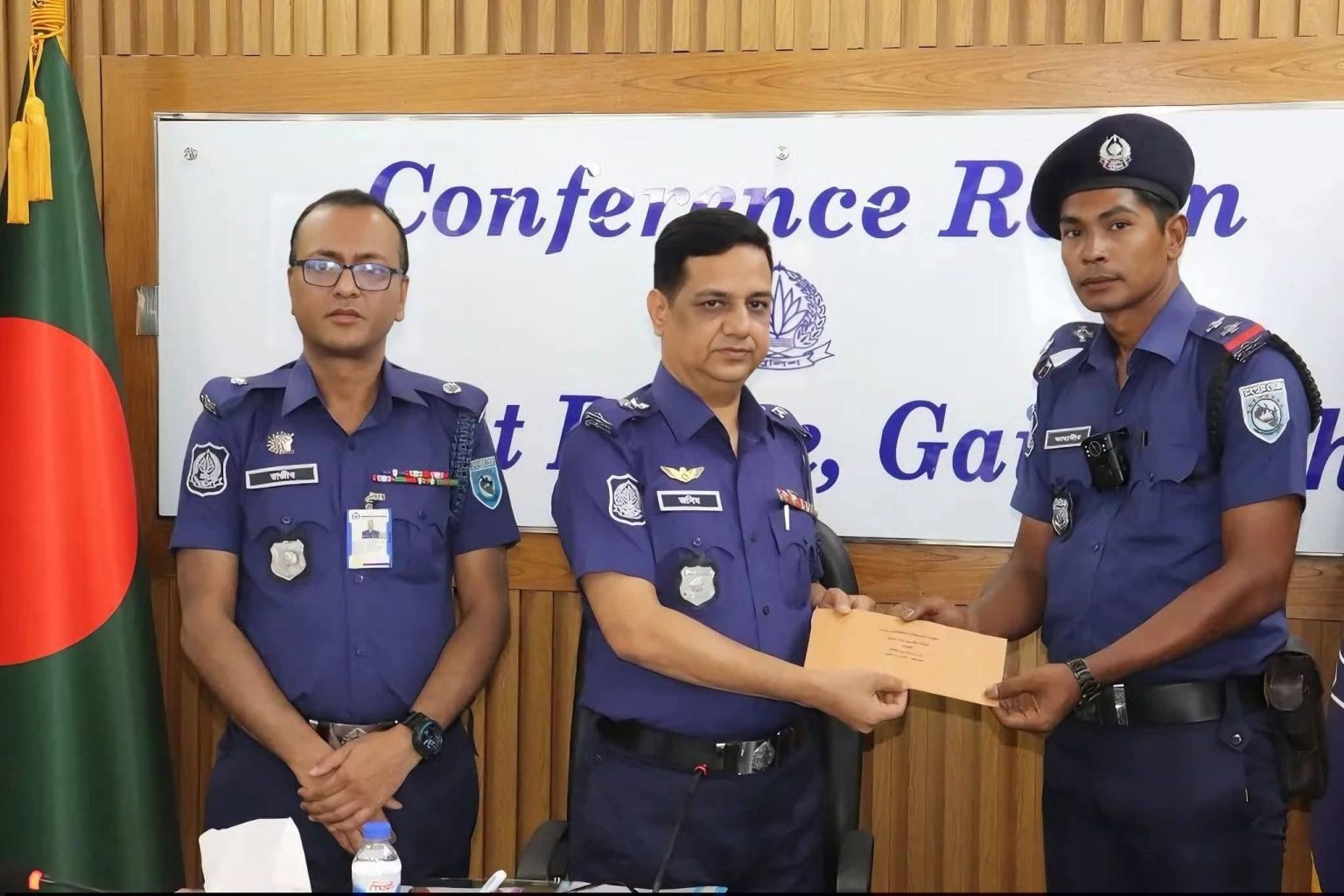 গাইবান্ধায় শ্রেষ্ঠ সার্জেন্ট হিসেবে সম্মাননা পেলেন মো. জাহাঙ্গীর