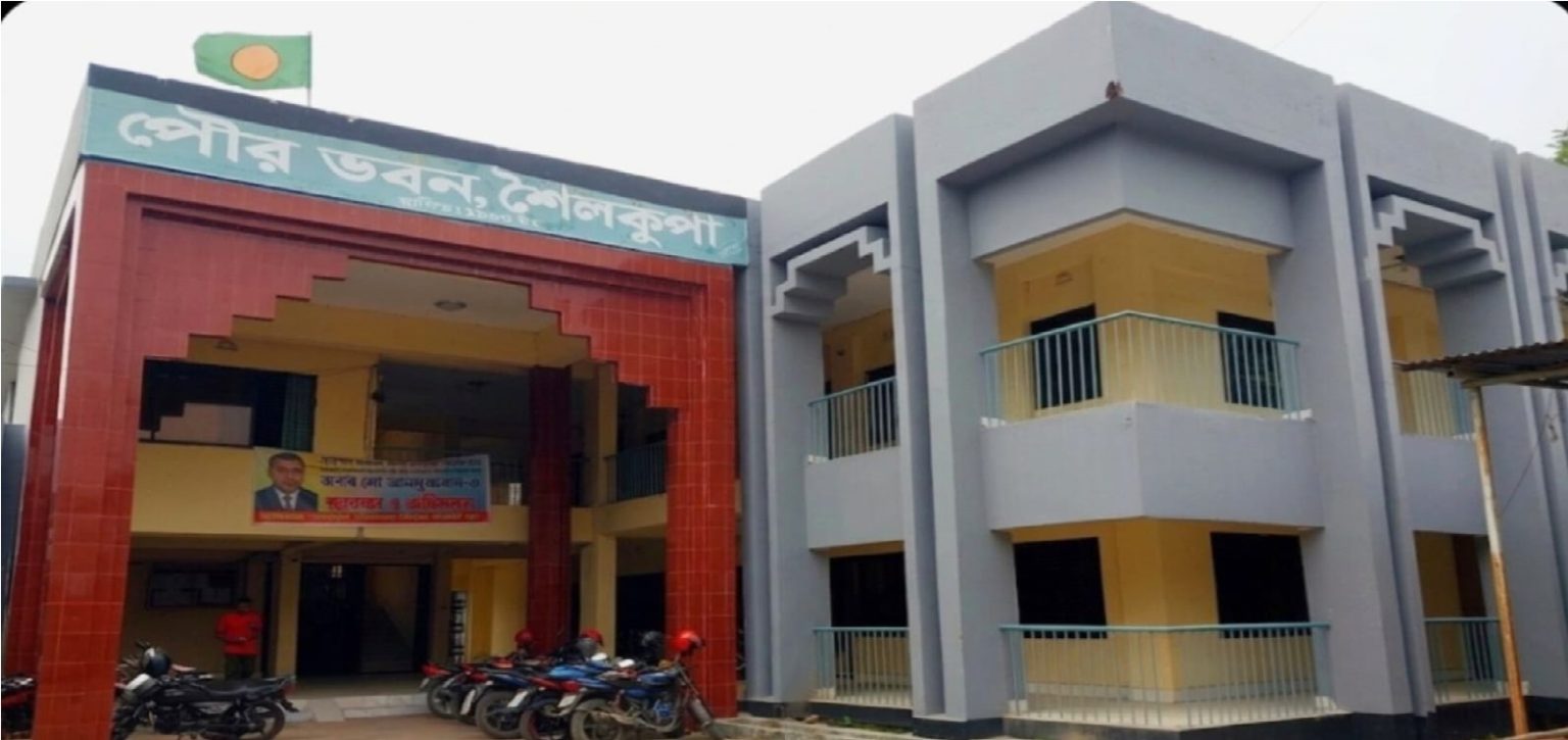 পৌরসভার ঐতিহ্যবাহী ছাগলের হাট টি নিয়ে দেখা দিয়েছে অনিশ্চয়তা, ইজারাদার নেই