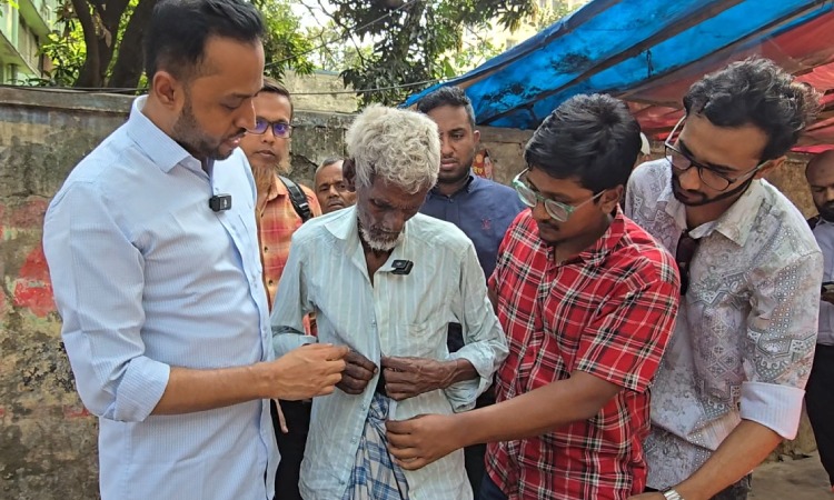 মগবাজারের প্রবীণ নাঈমুদ্দিনের পাশে দাঁড়ালেন প্রধানমন্ত্রী
