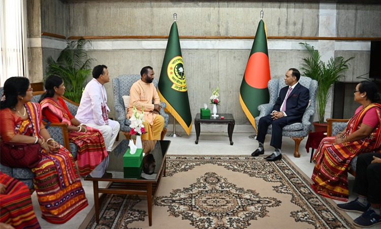ডেপুটি স্পিকারের সঙ্গে হাজং সম্প্রদায়ের প্রতিনিধিদলের সৌজন্য সাক্ষাৎ