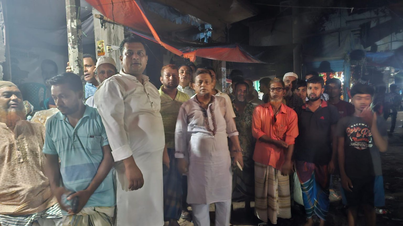 পূবাইলে রাতের আঁধারে চা দোকানে মসজিদ কমিটি! ক্ষোভে ফুঁসছে মুসল্লি-ব্যবসায়ীরা